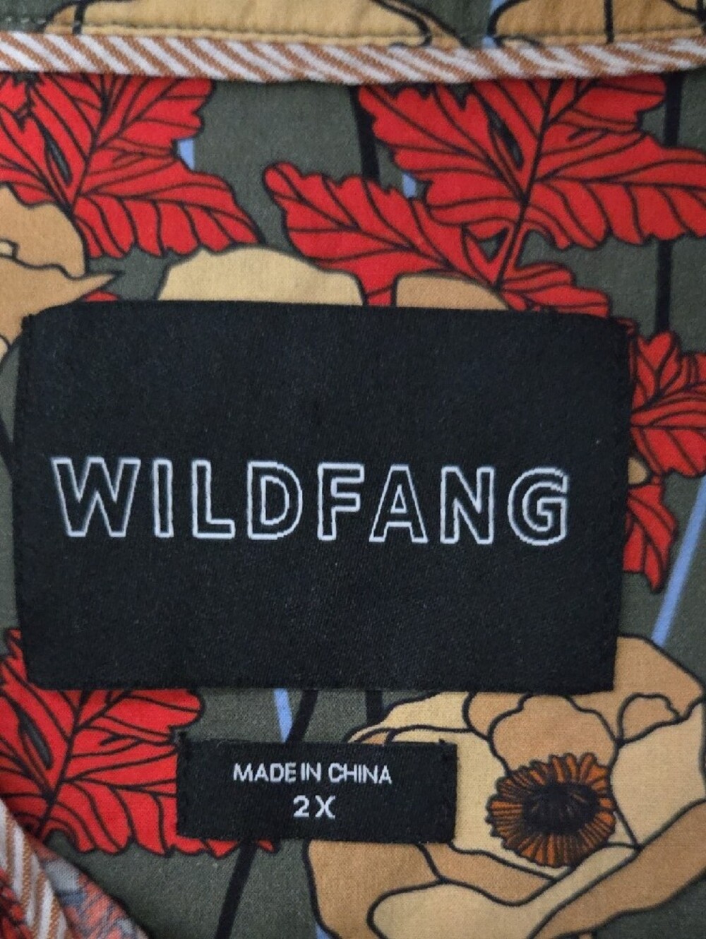 Wildfang Red and Cream Poppy Floral 'The Essential Button Up' Camp Shirt Plus 2X - Picture 2 of 5